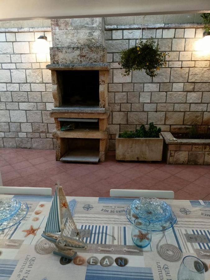 Villetta Poesia 50 M Dal Mare Con Giardino E Parcheggio Torre dell'Orso Kültér fotó