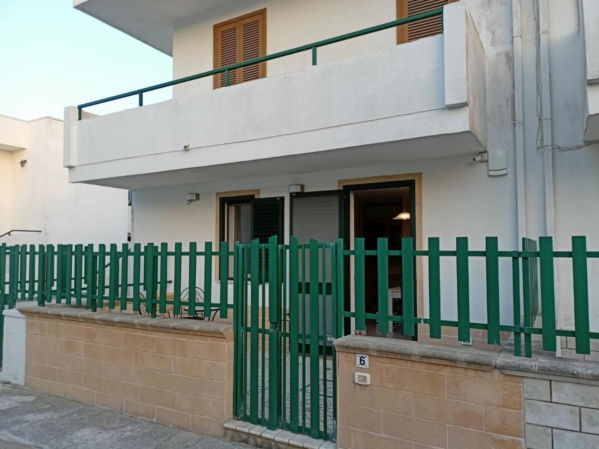 Villetta Poesia 50 M Dal Mare Con Giardino E Parcheggio Torre dell'Orso Kültér fotó